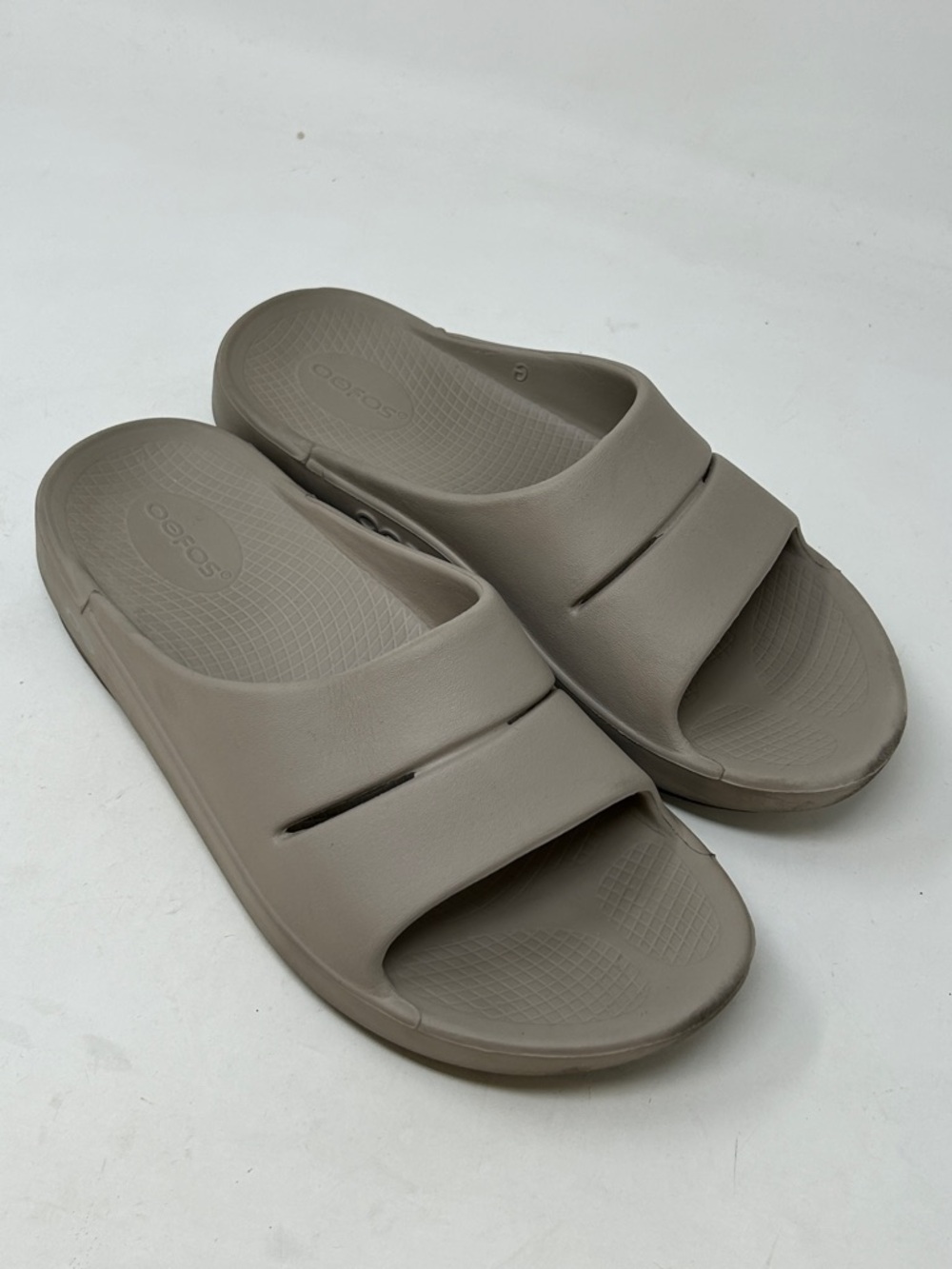 OOFOS OOahh Slide Sandal - Beige Women’s Size 9 - Picture 2 of 9